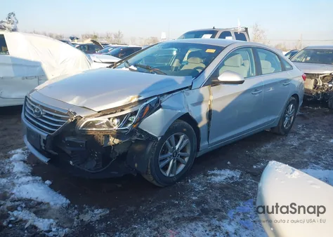 2017 Hyundai Sonata z USA, uszkodzony, nr VIN 5NPE24AF7HH549168